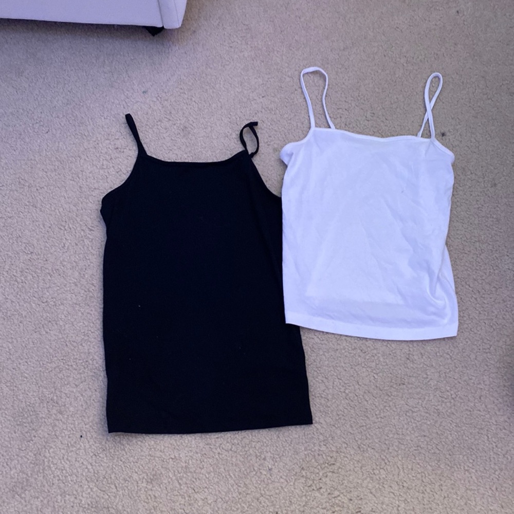 Bundle black and white tanks